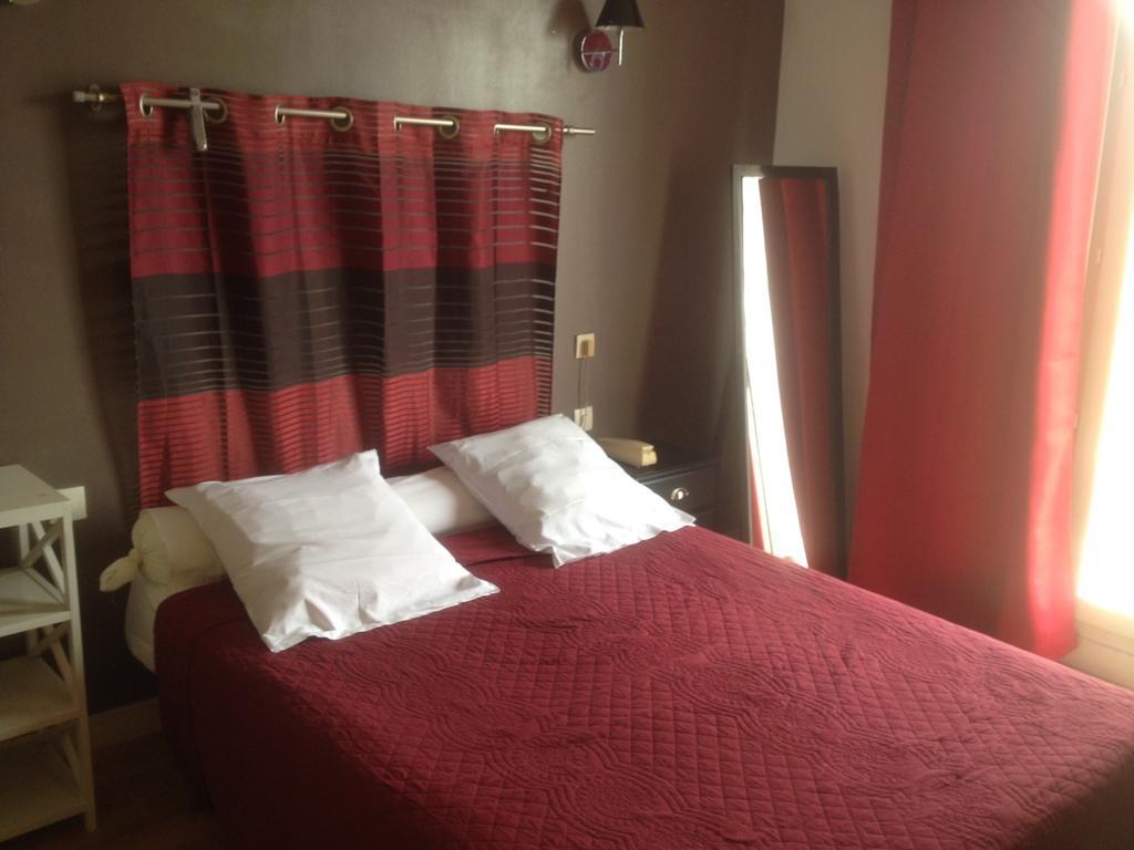 Hotel Moderne Viré Kültér fotó