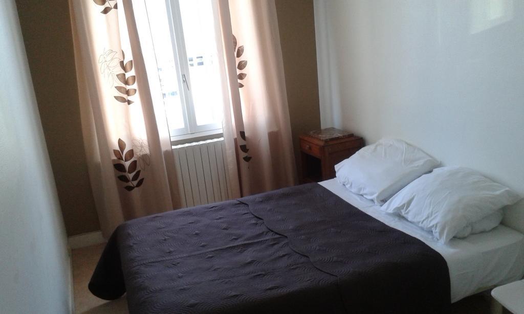 Hotel Moderne Viré Szoba fotó